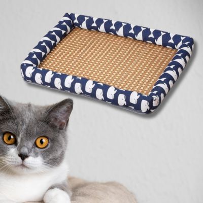 tapis-rafraichissant-chat-design-baleine-chaton-a-cote