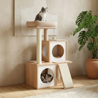 arbre a chat bois suedar avec deux chats