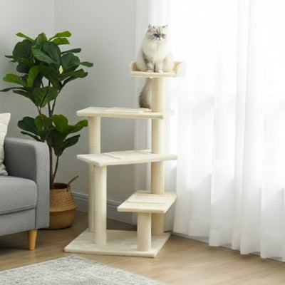 arbre a chat eskalor avec chat qui surveille territoire