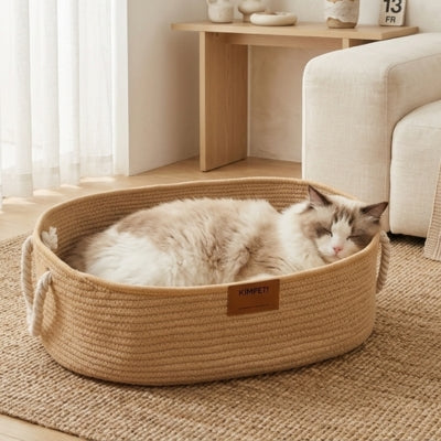 corbeille pour chat finizi sur un tapis