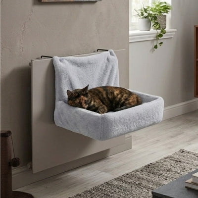 hamac radiateur pour chat kinial accroché au radiateur