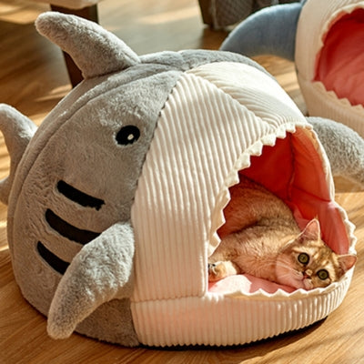 maison-pour-les-chats-requin-variante-gris