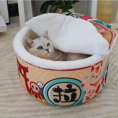niche pour chat intérieur bauneur chat surveille